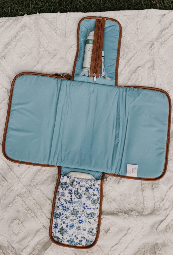 OIOI Change mats paisley blue and tan waterproof 